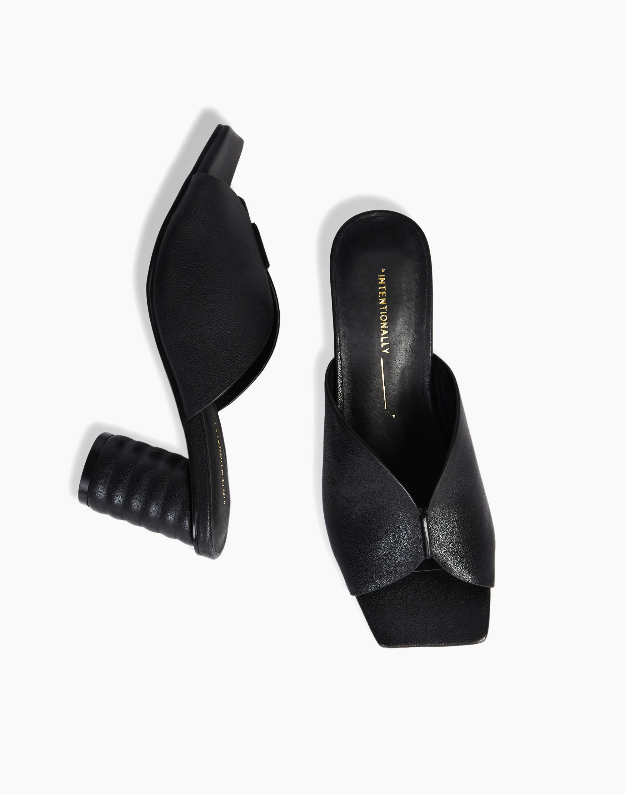 Madewell Intentionally Blank Leather Kamika Mules In Black