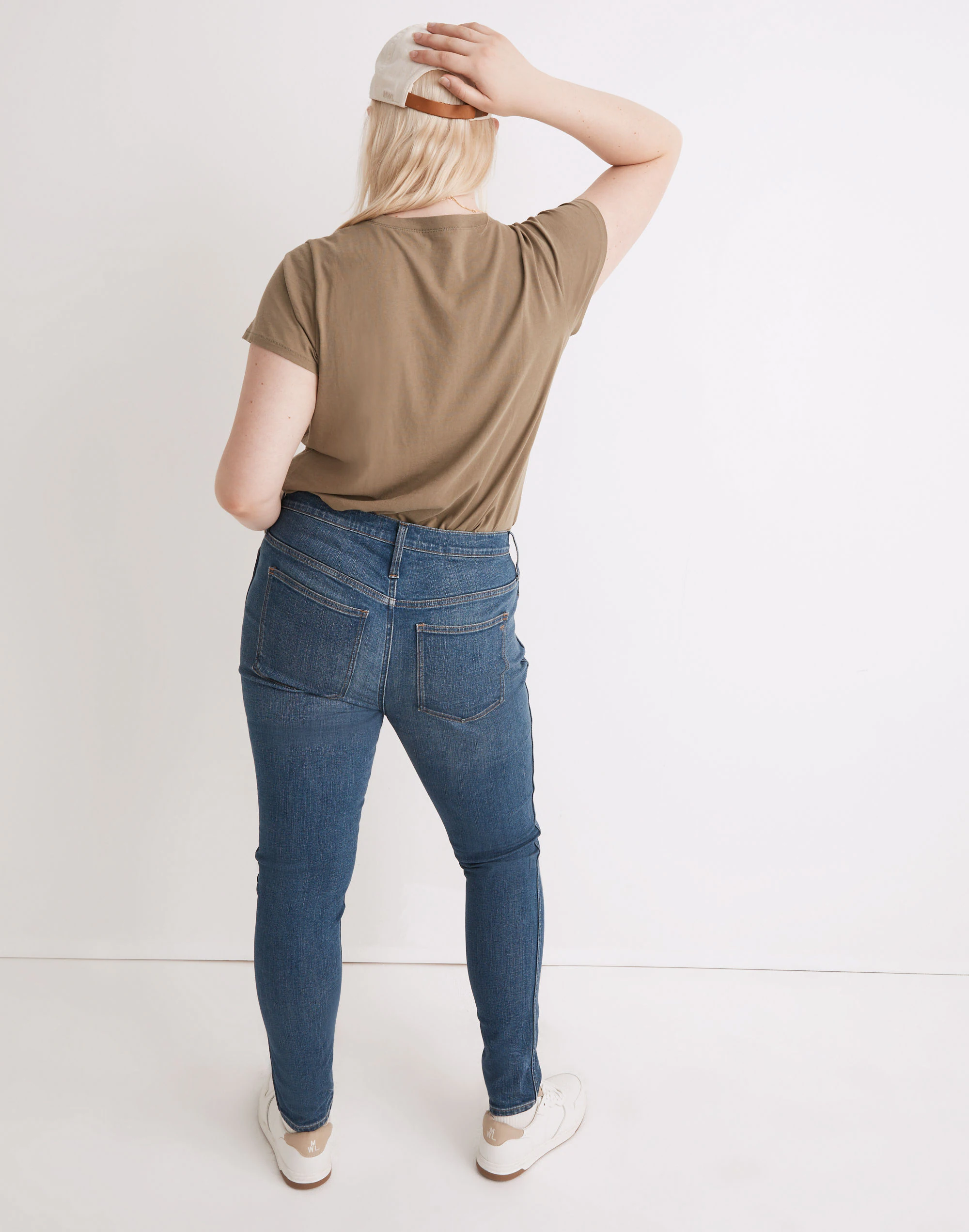 Madewell 10" High-Rise Skinny Jeans In Foregate Wash: Knee-Rip Edition - Image 3